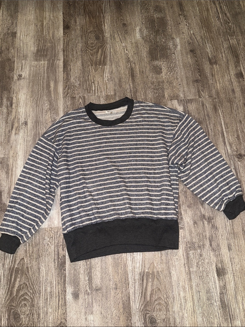 Striped Crewneck Sweatshirt in Black & Gray